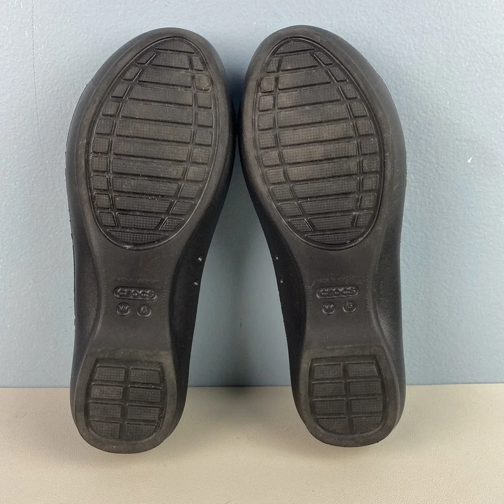 Crocs Women 6‎ Black Chain Link Detail Comfort Ballet Flats